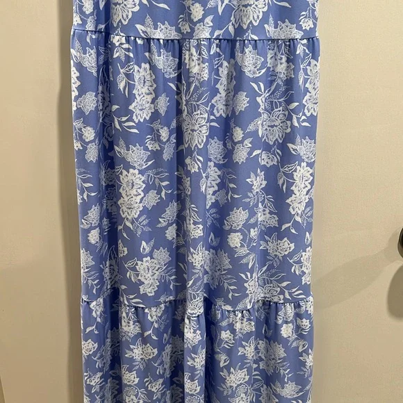 NWT! Blue Floral Maxi Dress - Picture 3 of 7